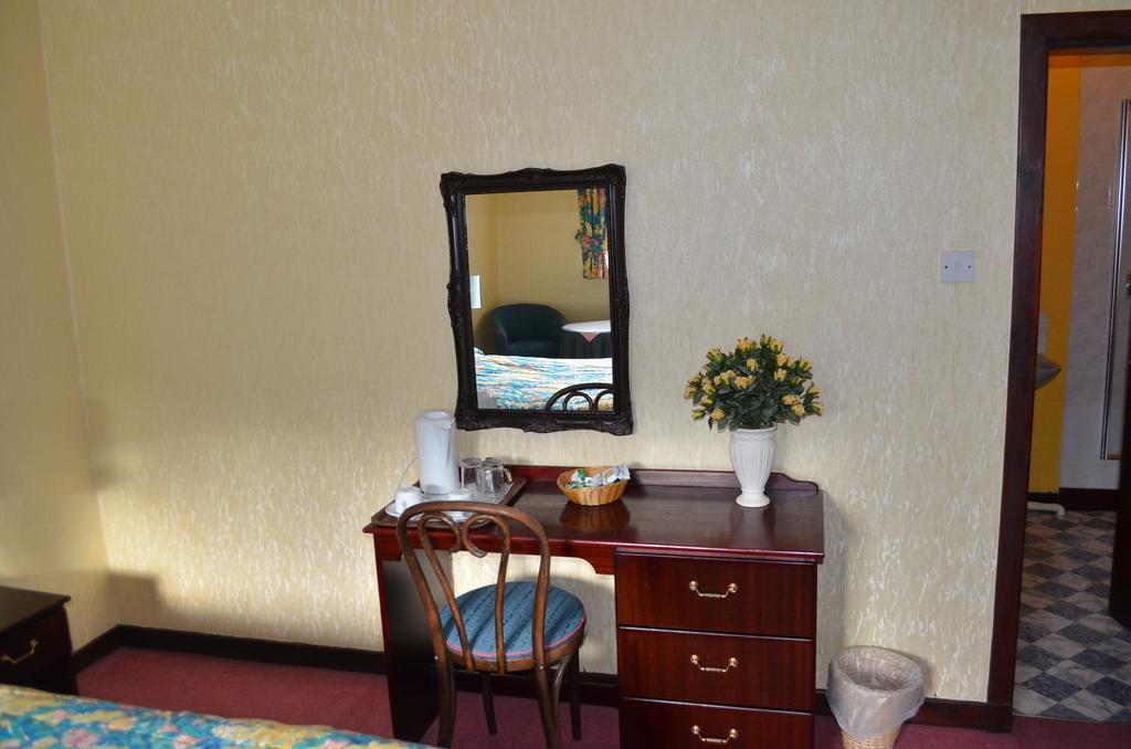 Achilty Guest House Contin Bagian luar foto
