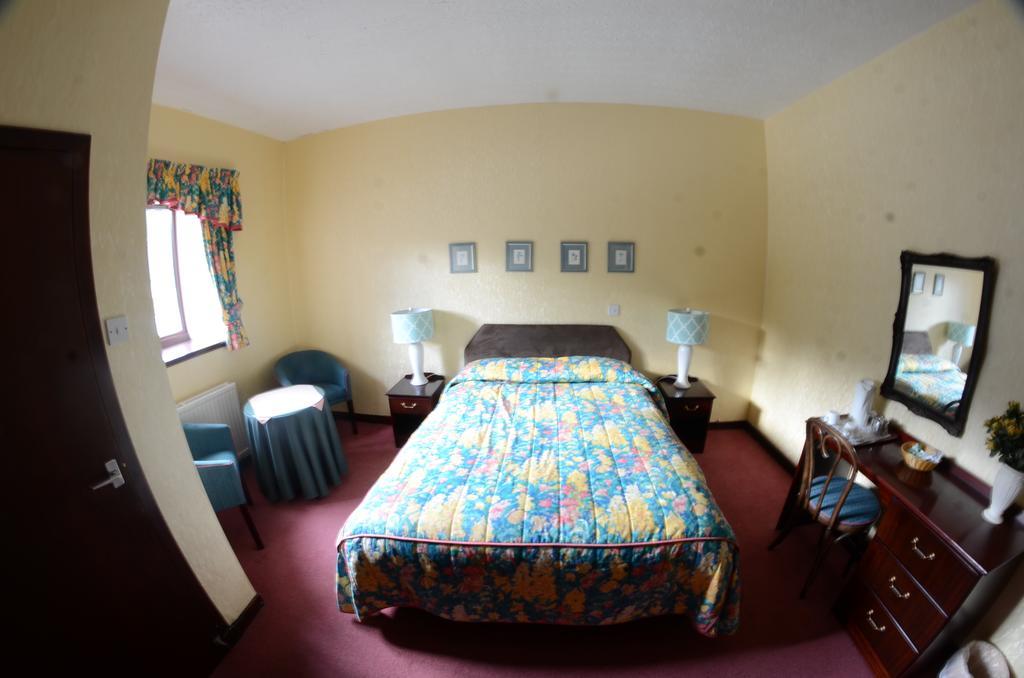 Achilty Guest House Contin Bagian luar foto