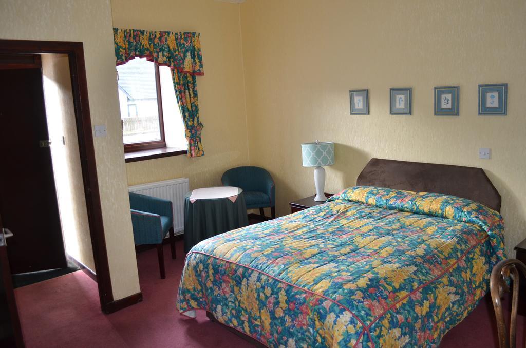 Achilty Guest House Contin Bagian luar foto