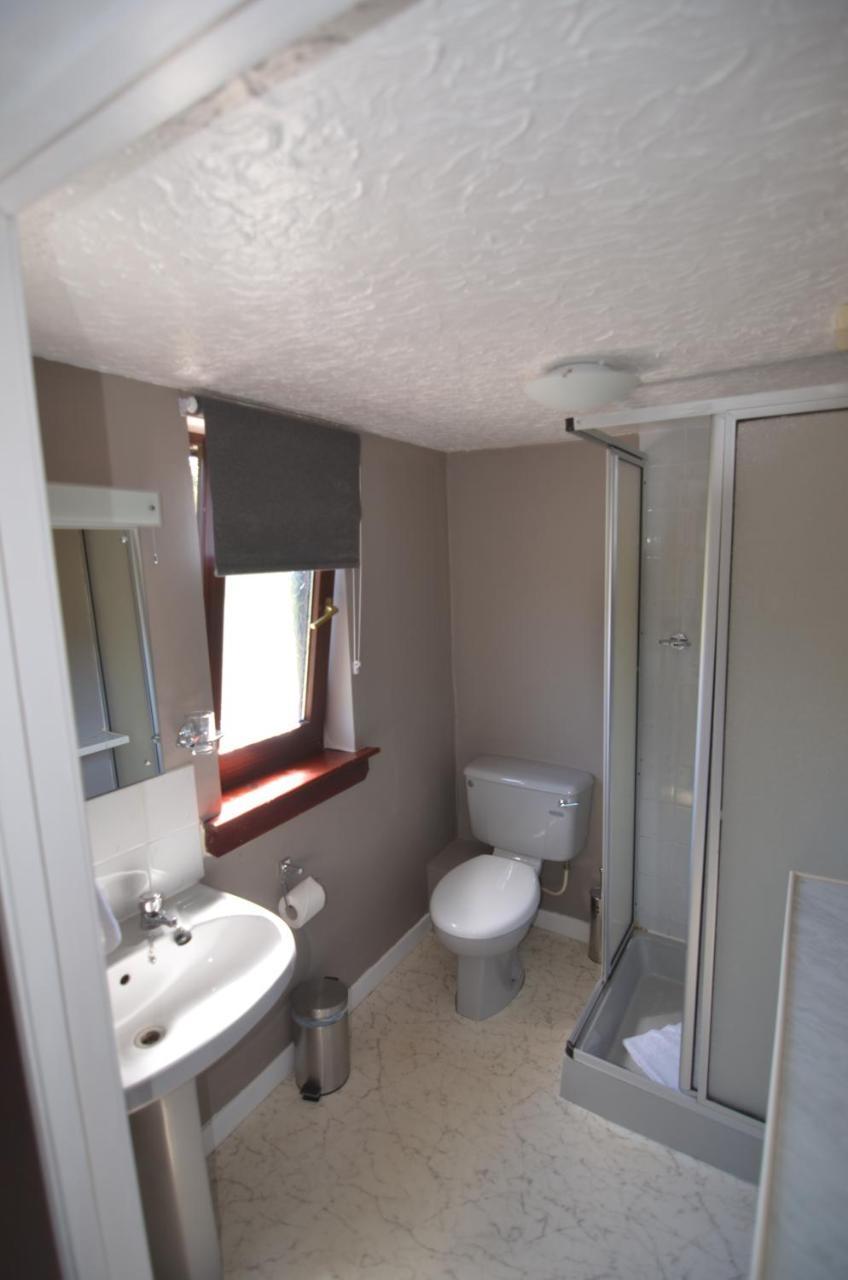 Achilty Guest House Contin Bagian luar foto