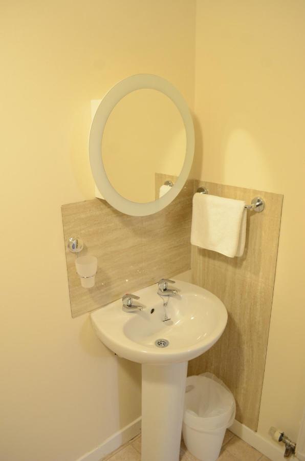 Achilty Guest House Contin Bagian luar foto